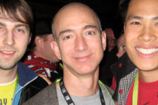 What Is Wrong With Jeff Bezos' Eye?