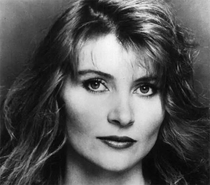 Beth Broderick young