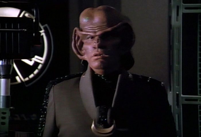 Ethan Phillips - Star Trek The Next Generation - Dr Farek