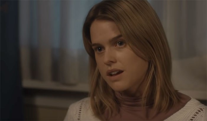 Alice Eve - Cold Comes The Night