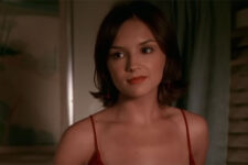 She Hasn't Aged One Bit. See Rachael Leigh Cook Now at 43.