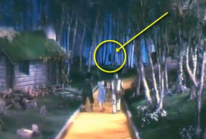 Hanging Munchkin - Wizard of Oz