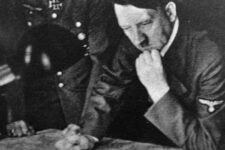 Hitler_and_von_Brauchitsch_1941