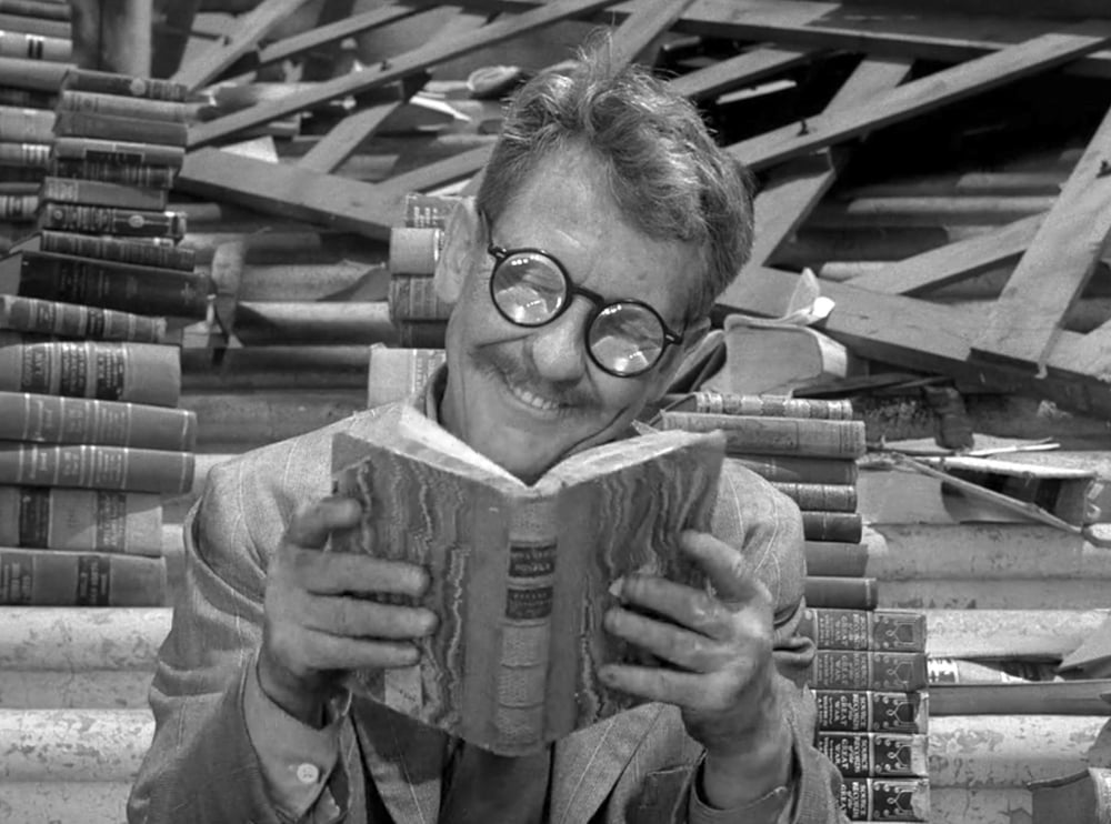 Which director helmed more episodes of the original 'The Twilight Zone' than any other director?